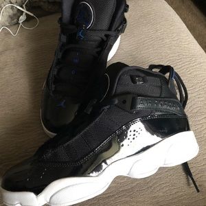 6 rings Jordan’s size 5 in boys